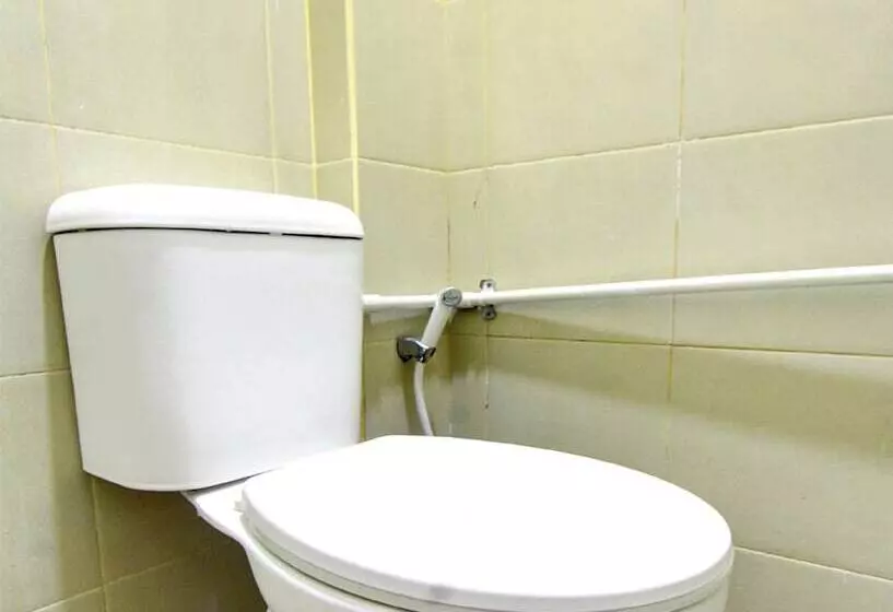 ホテル Kamar Lombok By Oyo