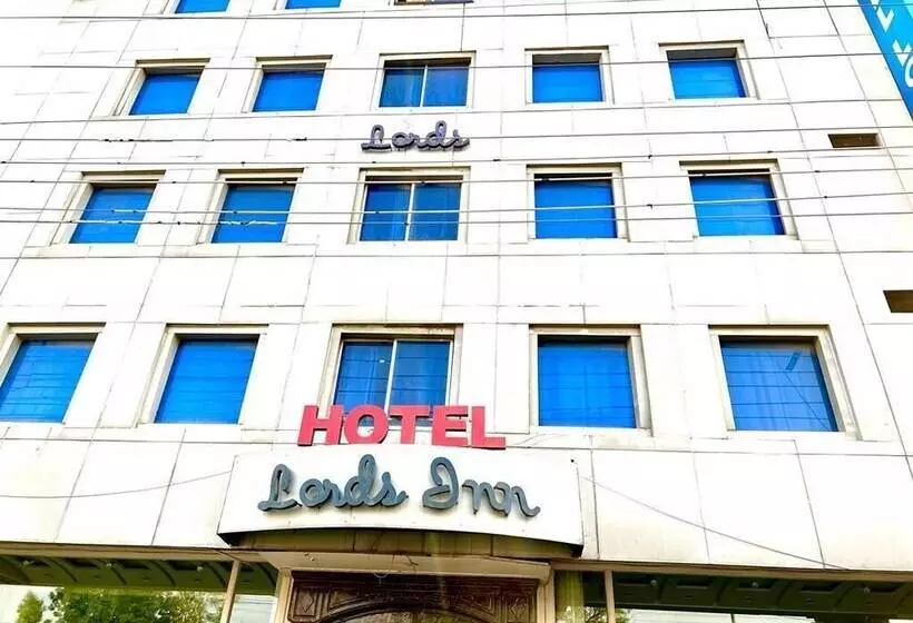 هتل Lords Inn