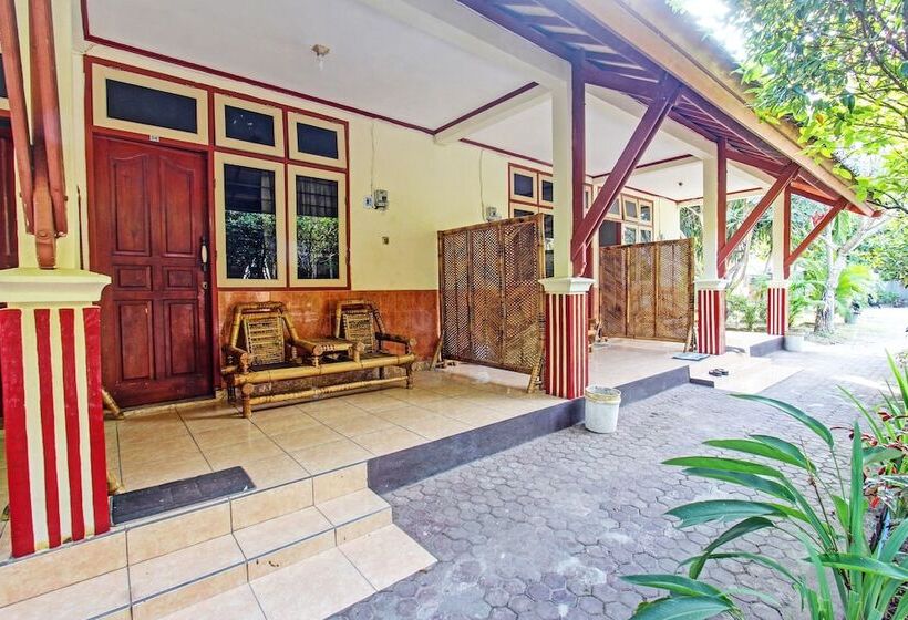 בית מלון כפרי Losmen Tjabe Merah By Oyo