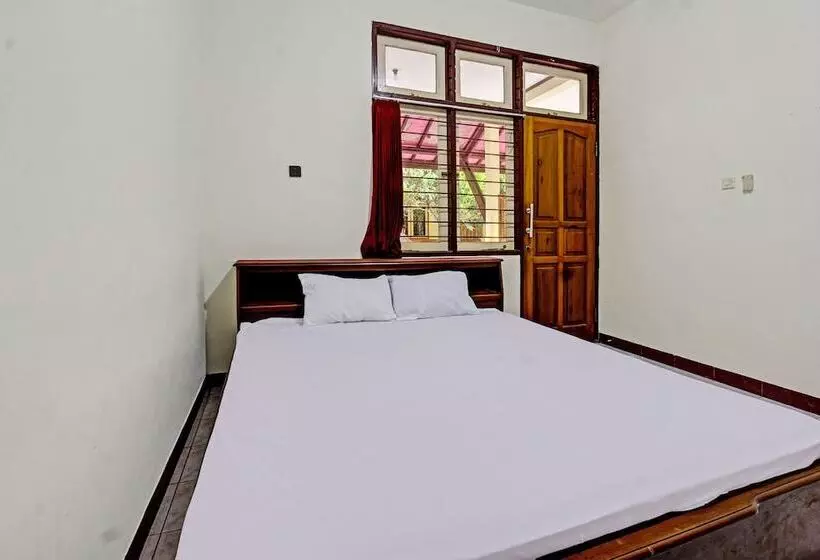 Hotelli Losmen Tjabe Merah By Oyo