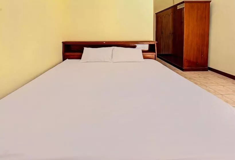 Hotelli Losmen Tjabe Merah By Oyo