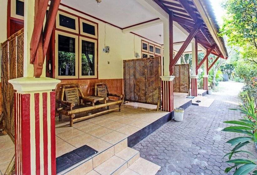 בית מלון כפרי Losmen Tjabe Merah By Oyo