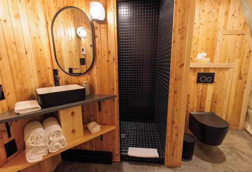 Hotelli Mi Clos   Luxury Pods With Private Jacuzzis