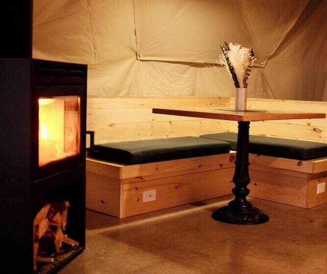 Отель Mi Clos Luxury Pods With Private Jacuzzis