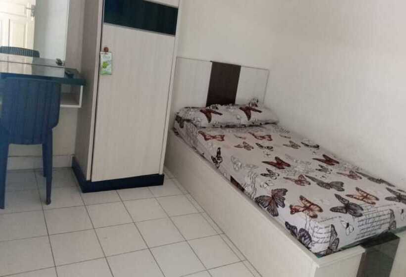 Hotel Spot On 93005 Berkah Kedawung Syariah Near Fakultas Farmasi Universitas Muhammadiyah Ahmad Dahlan Ci
