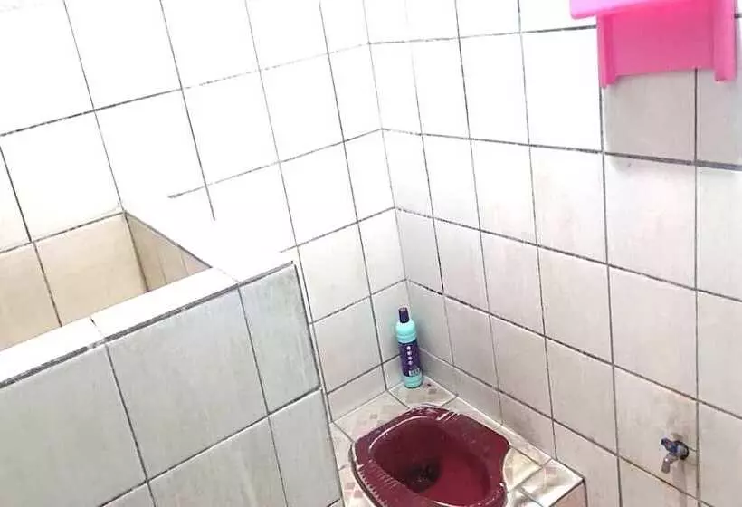 Hotelli Spot On 93005 Berkah Kedawung Syariah Near Fakultas Farmasi Universitas Muhammadiyah Ahmad Dahlan Ci