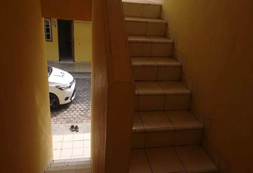 Hotelli Spot On 93005 Berkah Kedawung Syariah Near Fakultas Farmasi Universitas Muhammadiyah Ahmad Dahlan Ci