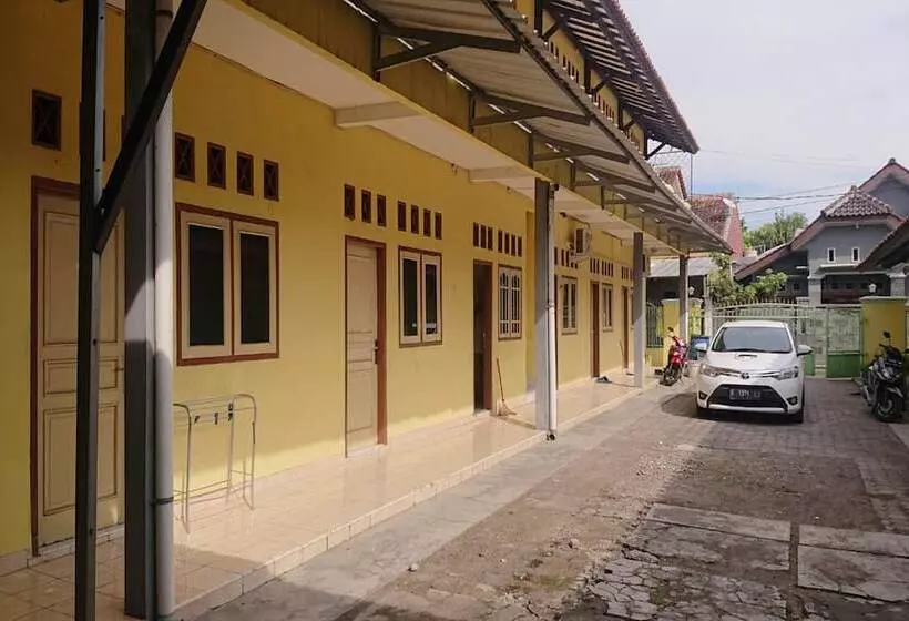 Hotelli Spot On 93005 Berkah Kedawung Syariah Near Fakultas Farmasi Universitas Muhammadiyah Ahmad Dahlan Ci