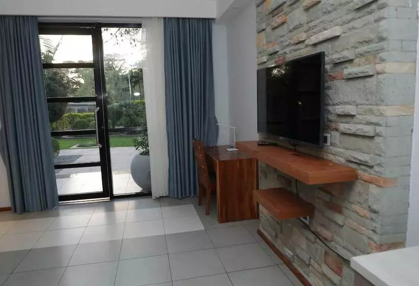 هتل Villa Alpha International