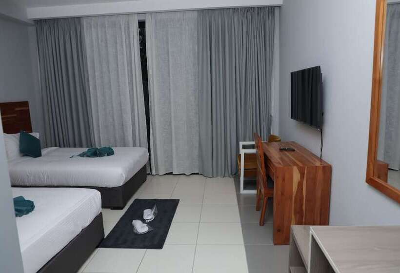 هتل Villa Alpha International