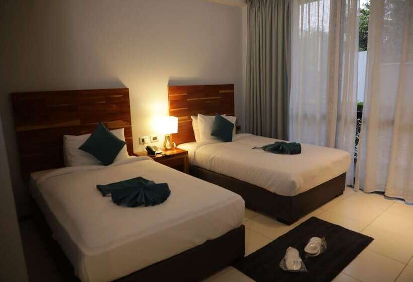 هتل Villa Alpha International