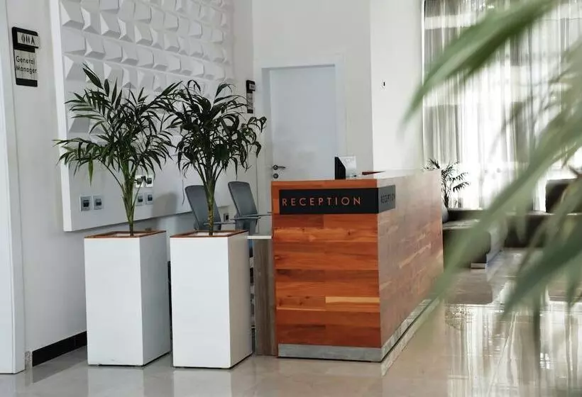 هتل Villa Alpha International