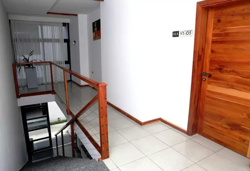 هتل Villa Alpha International