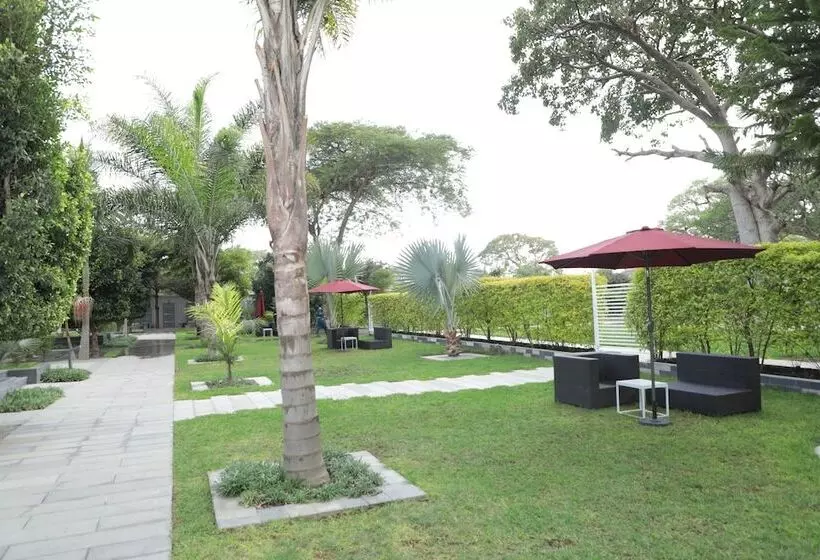 هتل Villa Alpha International