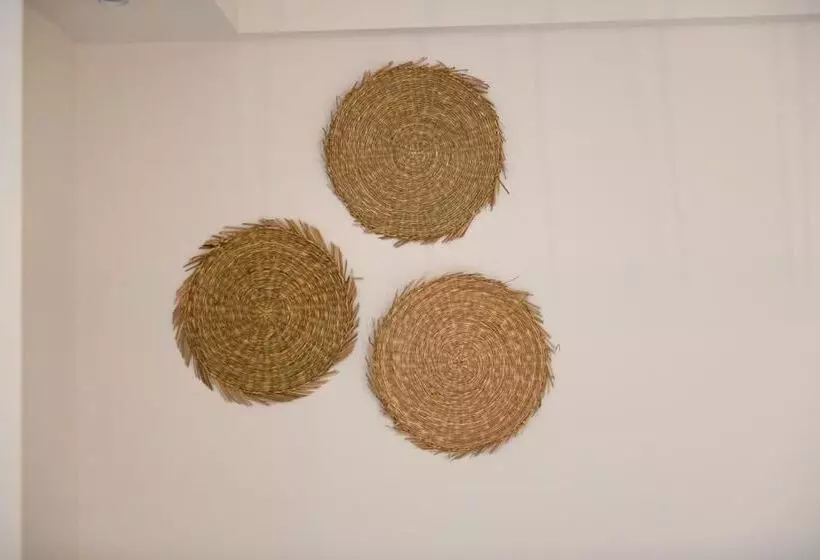 Hotelli Village By The Sea