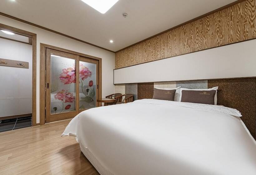 Motel Tongyeong View