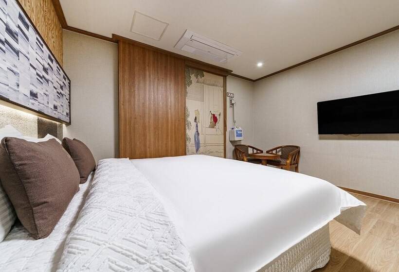 Motel Tongyeong View