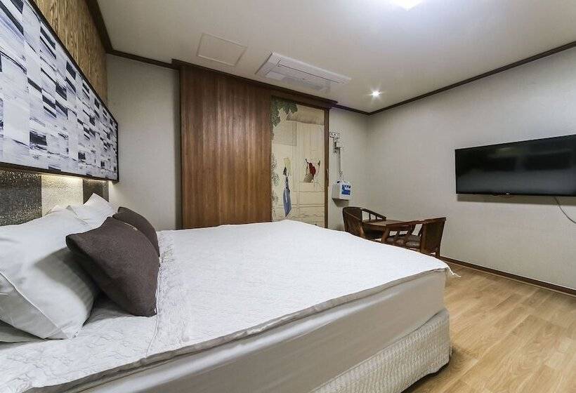 Motel Tongyeong View