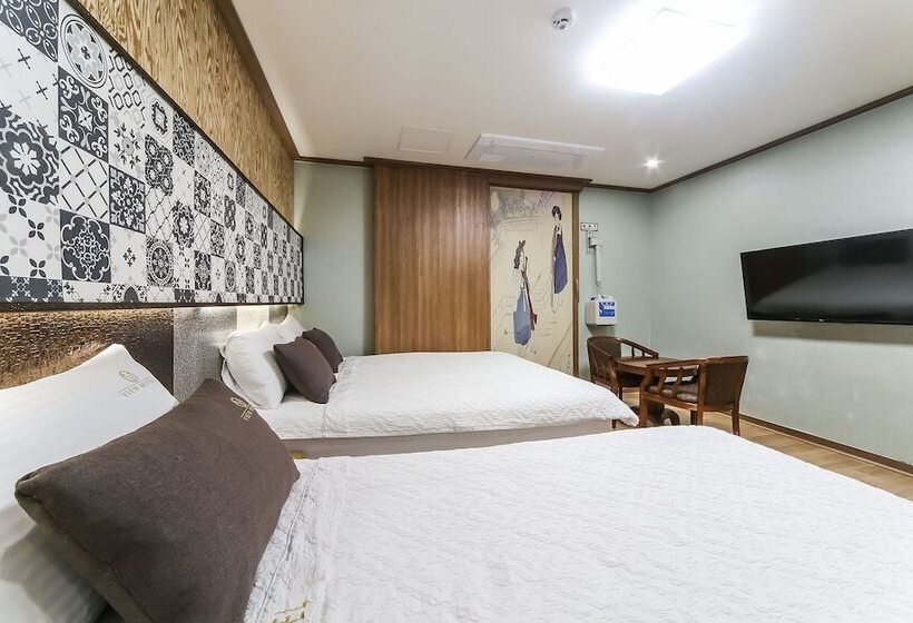 Motel Tongyeong View