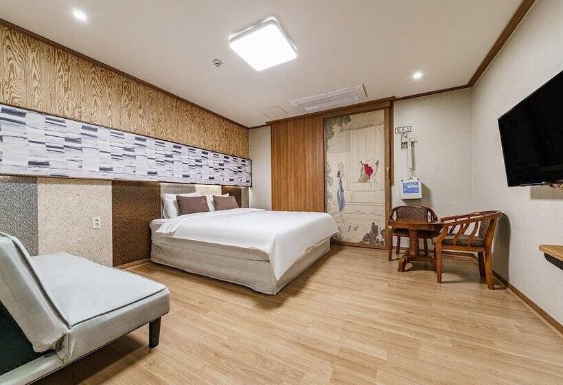 Motel Tongyeong View