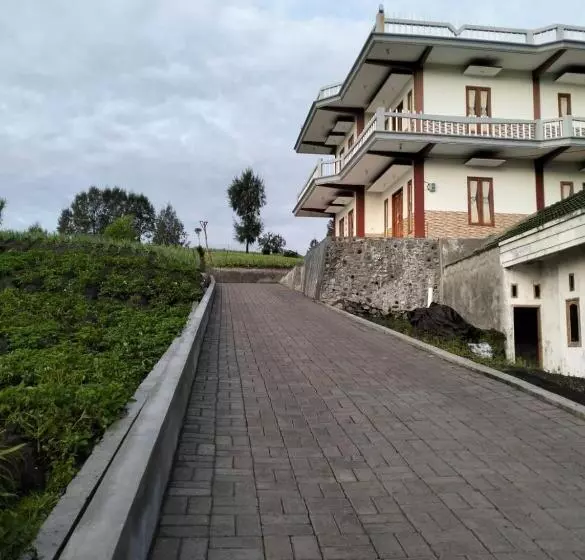 Majatalo Bromo Seruni Astungkara Homestay