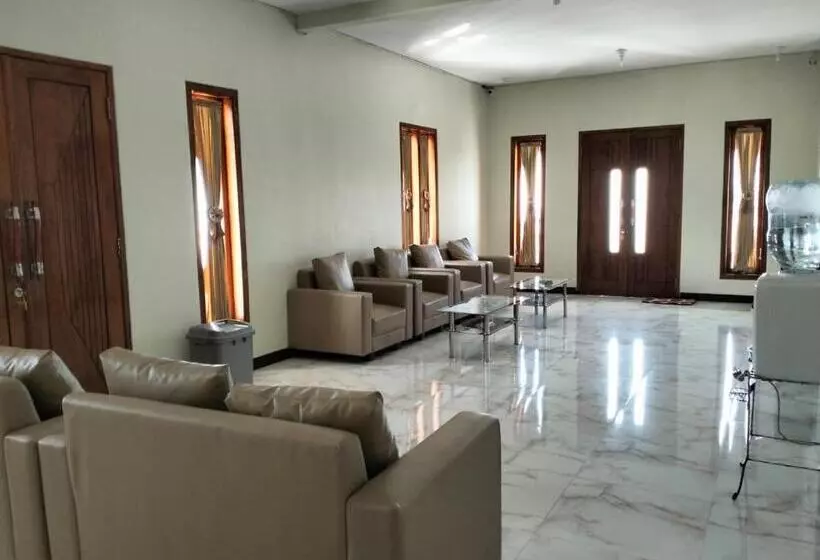 Majatalo Bromo Seruni Astungkara Homestay