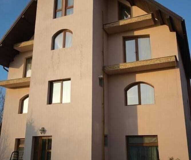 پانسیون Casa Flav