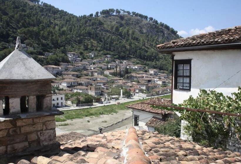 膳宿费 Hani I Xheblatit