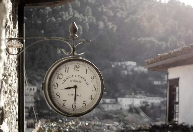 膳宿费 Hani I Xheblatit