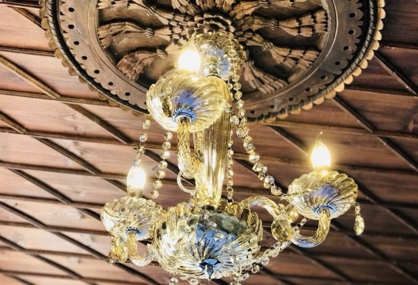 膳宿费 Hani I Xheblatit