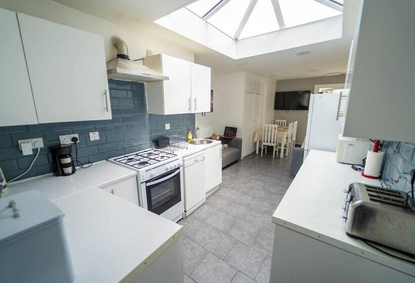 레지던스 Stunning Studio Next To Restaurants!