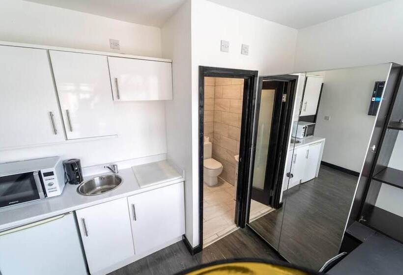 레지던스 Stunning Studio Next To Restaurants!