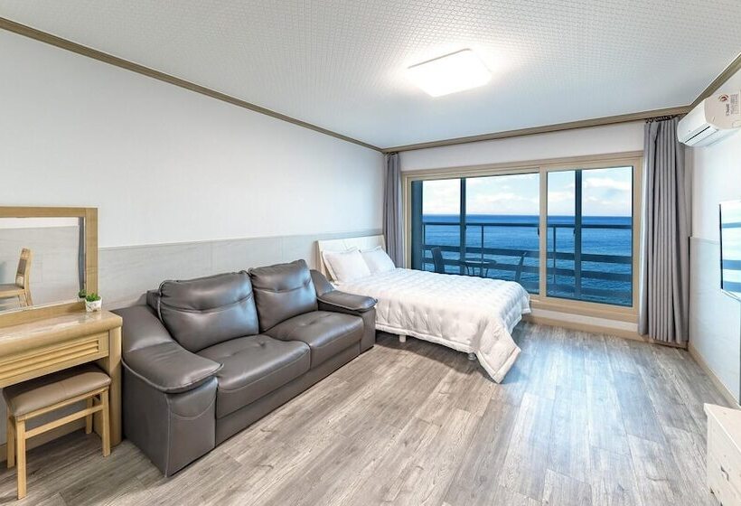 Sokcho Bird Island Pension