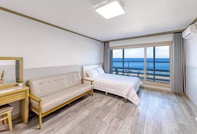 Sokcho Bird Island Pension