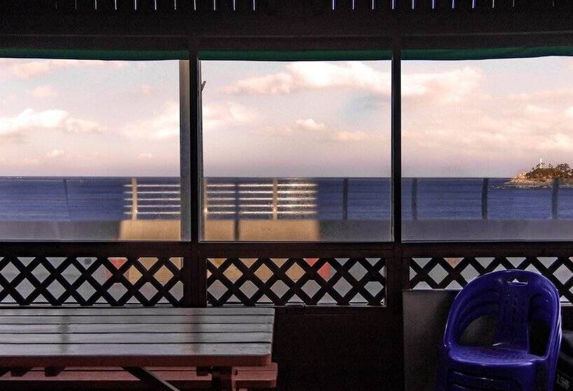 Sokcho Bird Island Pension