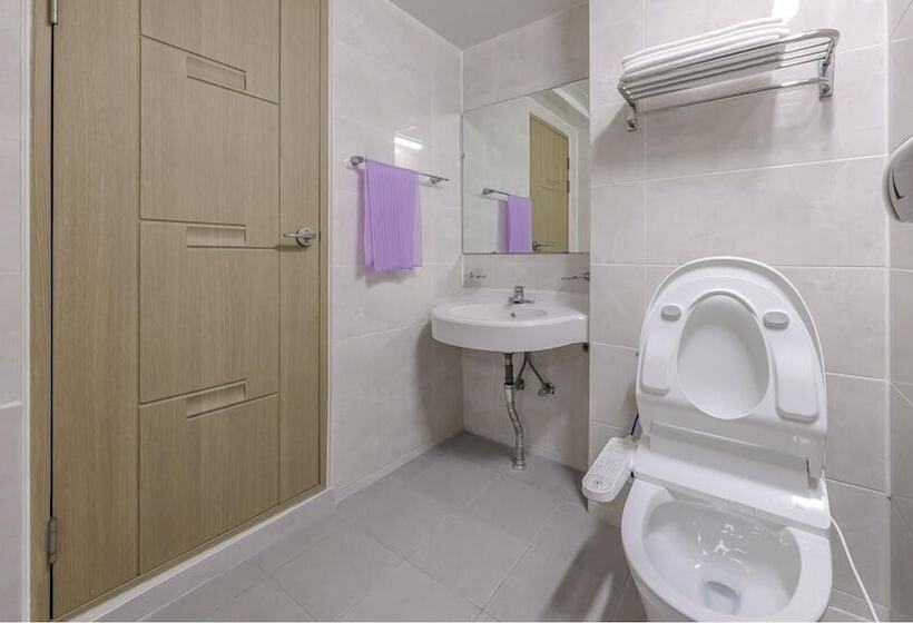 Sokcho Bird Island Pension