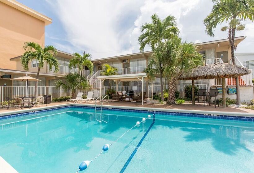 Castle By The Sea Motel