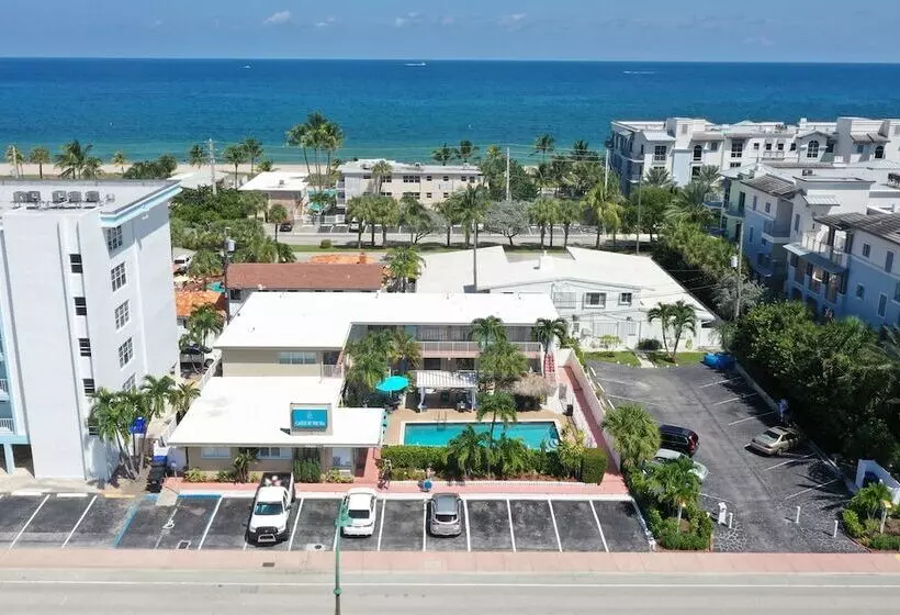 Castle By The Sea Motel