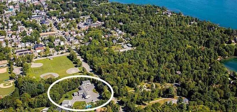 Cromwell Harbor Motel