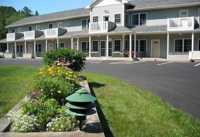 Cromwell Harbor Motel