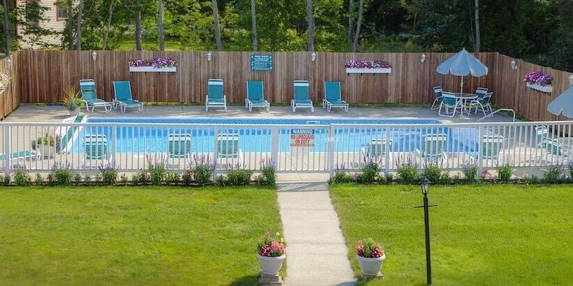 Cromwell Harbor Motel