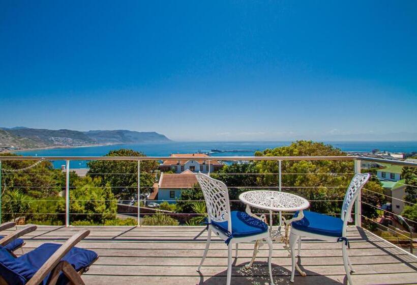 ホテル A Boat House