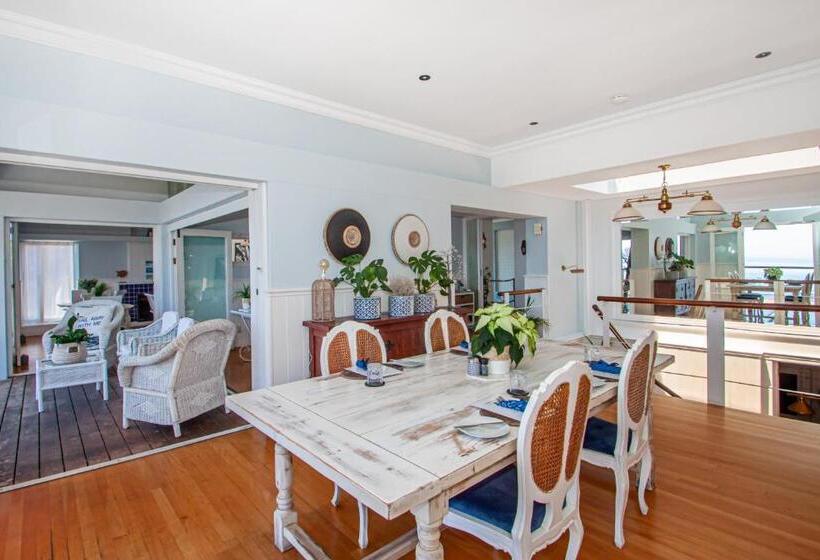 ホテル A Boat House