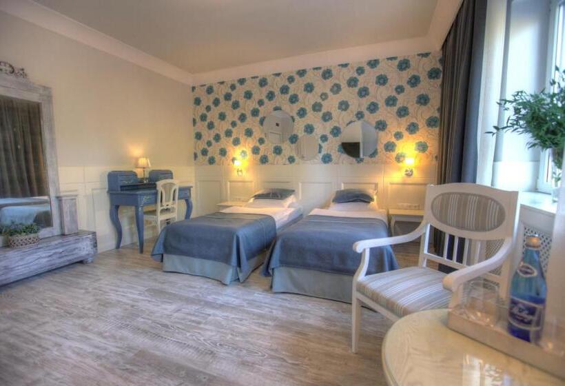 בית מלון כפרי Afrodyta Business & Spa