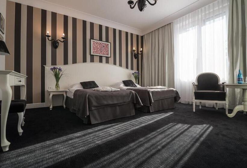 בית מלון כפרי Afrodyta Business & Spa