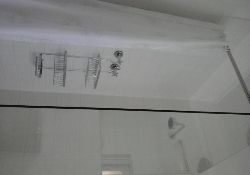 Отель Araluen Cottage