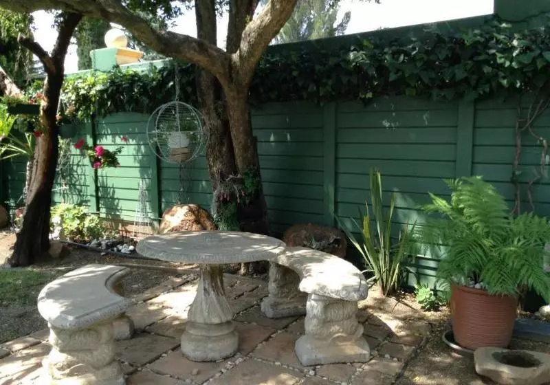 هتل Araluen Cottage