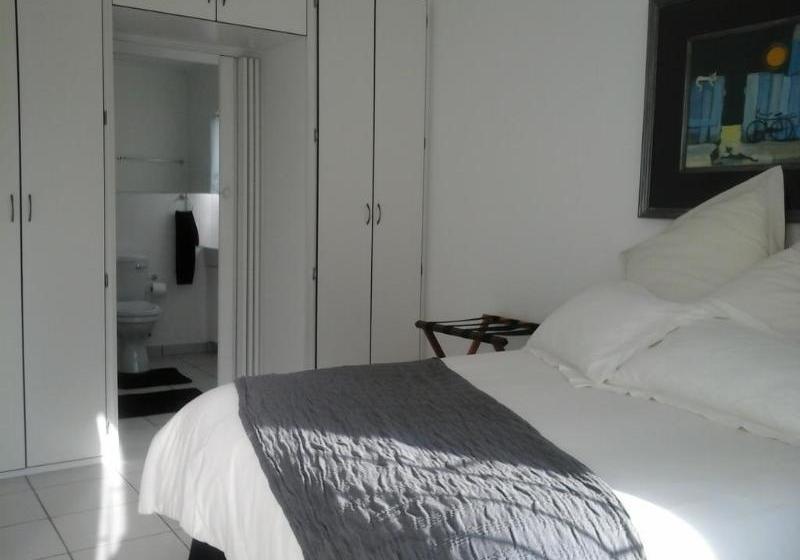 Отель Araluen Cottage