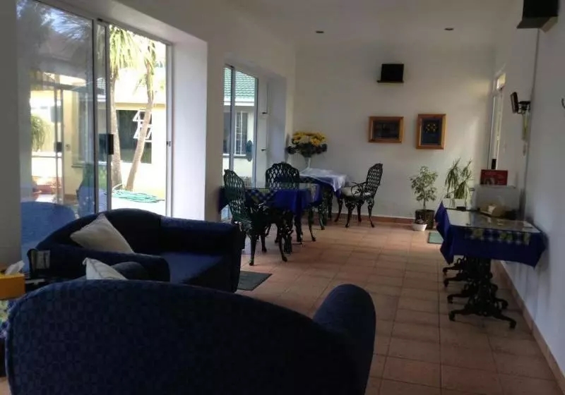 هتل Araluen Cottage