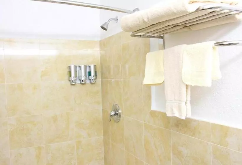 ホテル Budget Inn Lake Wales